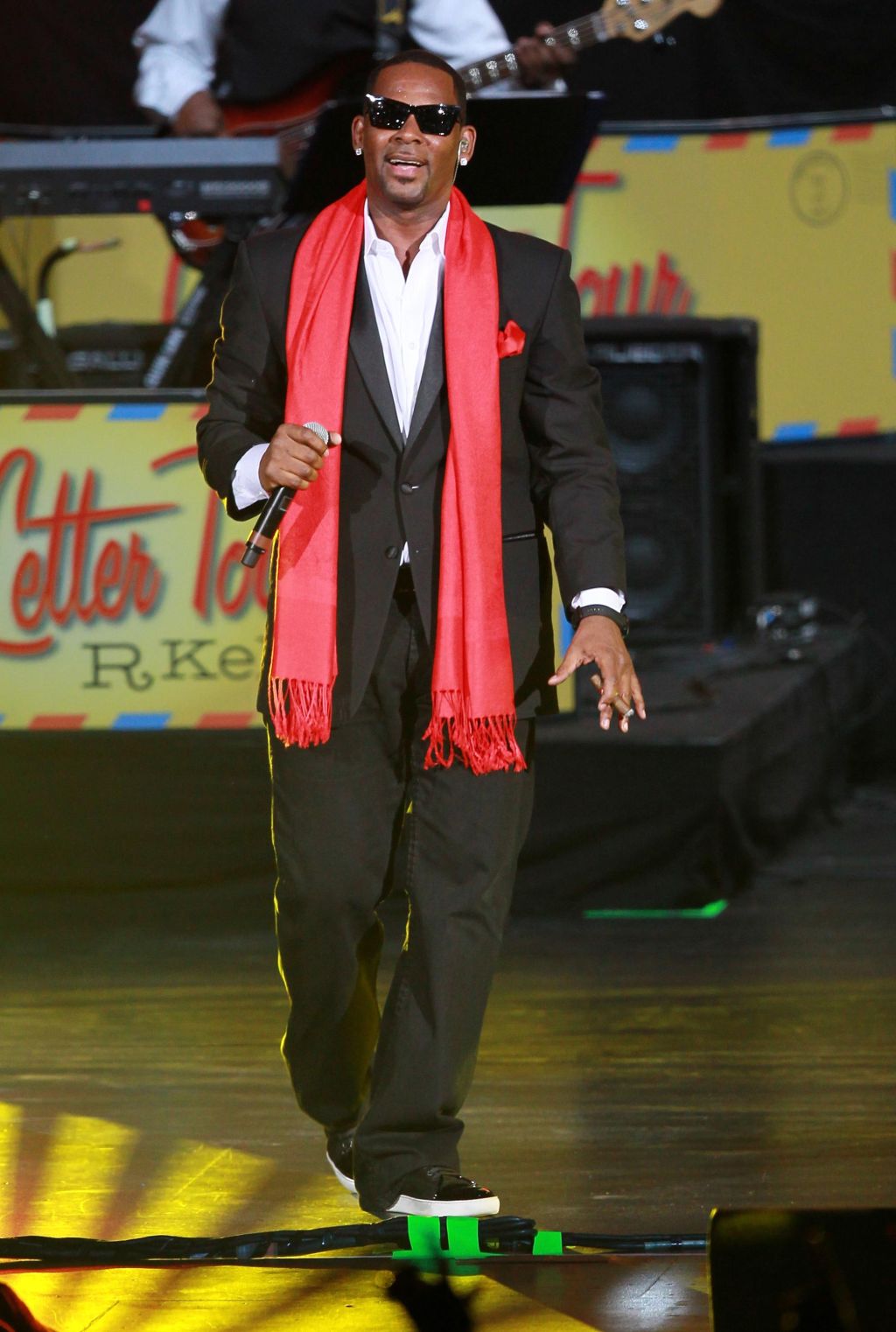 R. Kelly Performs At The NOKIA Theatre L.A. LIVE